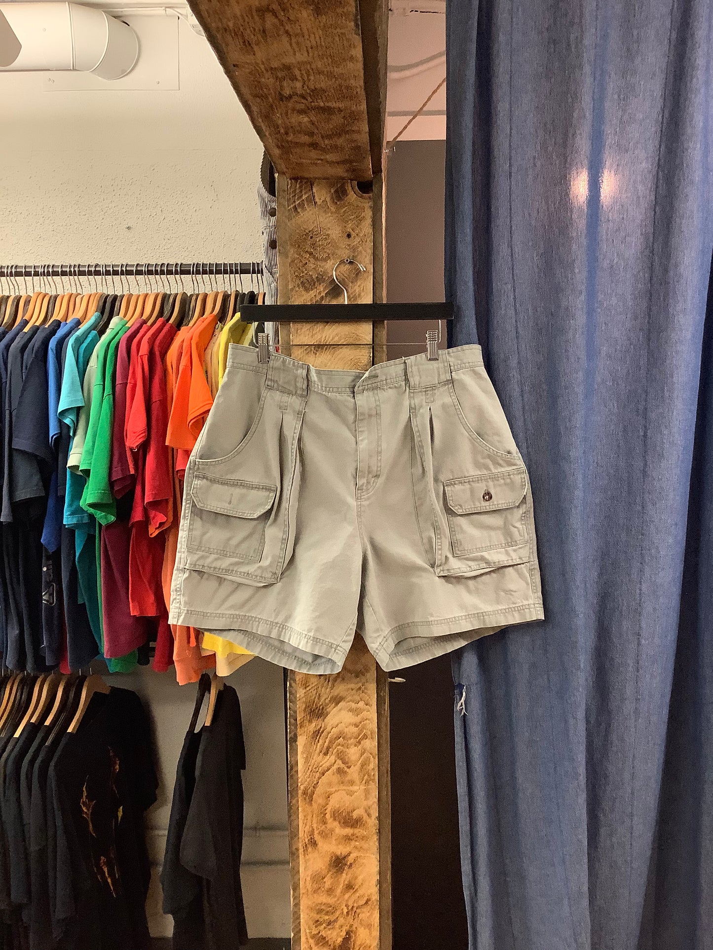 Vintage Khaki Cargo Shorts - 38