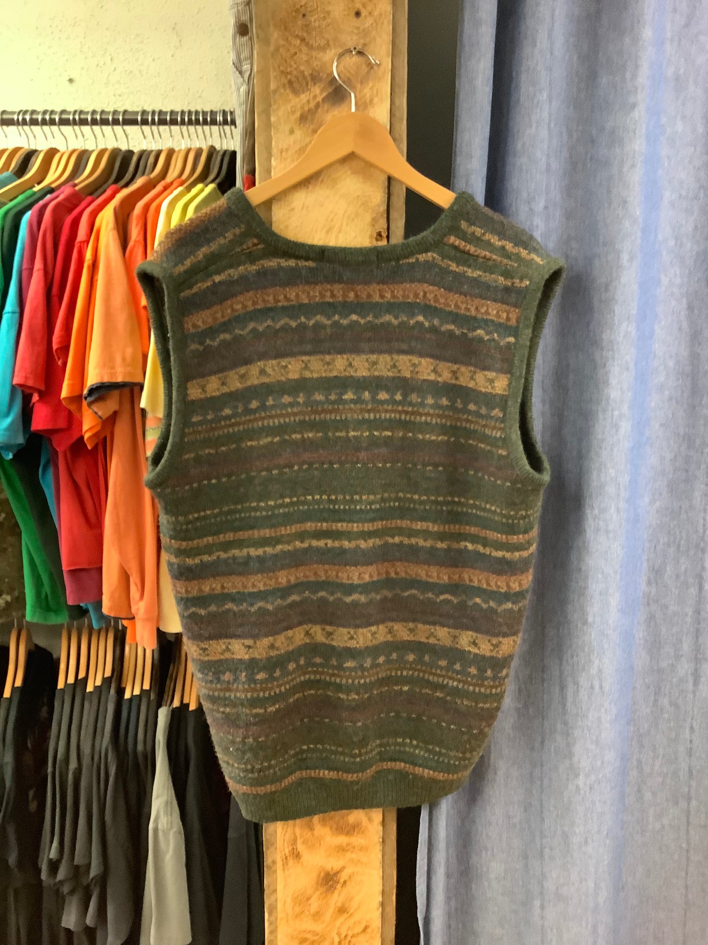 Vintage jack taylor multicoloured pattern knitted vest - L