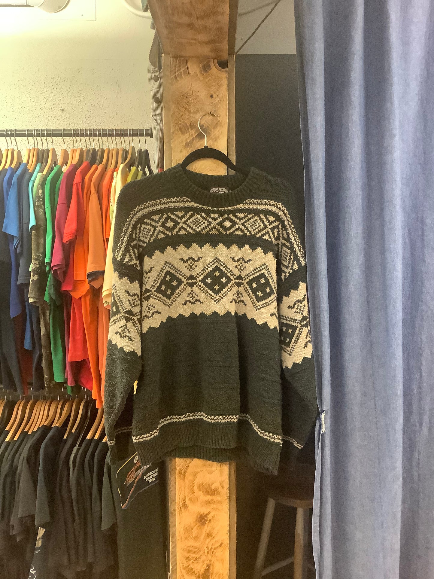 Vintage patterned green knitted sweater - XL