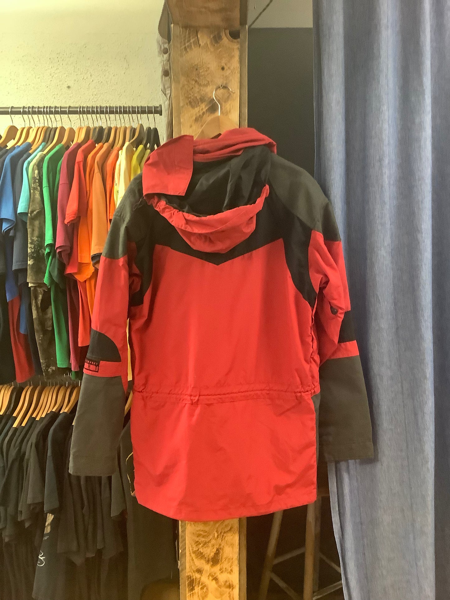 Vintage north face red jacket - L