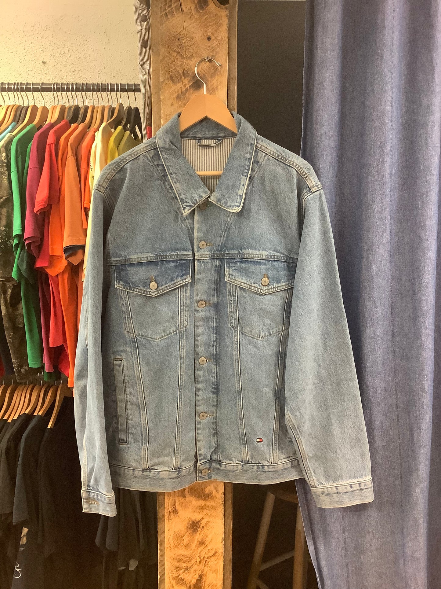 Vintage Tommy Hilfiger denim jacket - XL