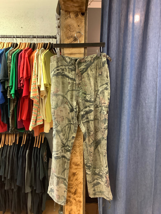 Vintage Cabela’s green camouflage pants - 36