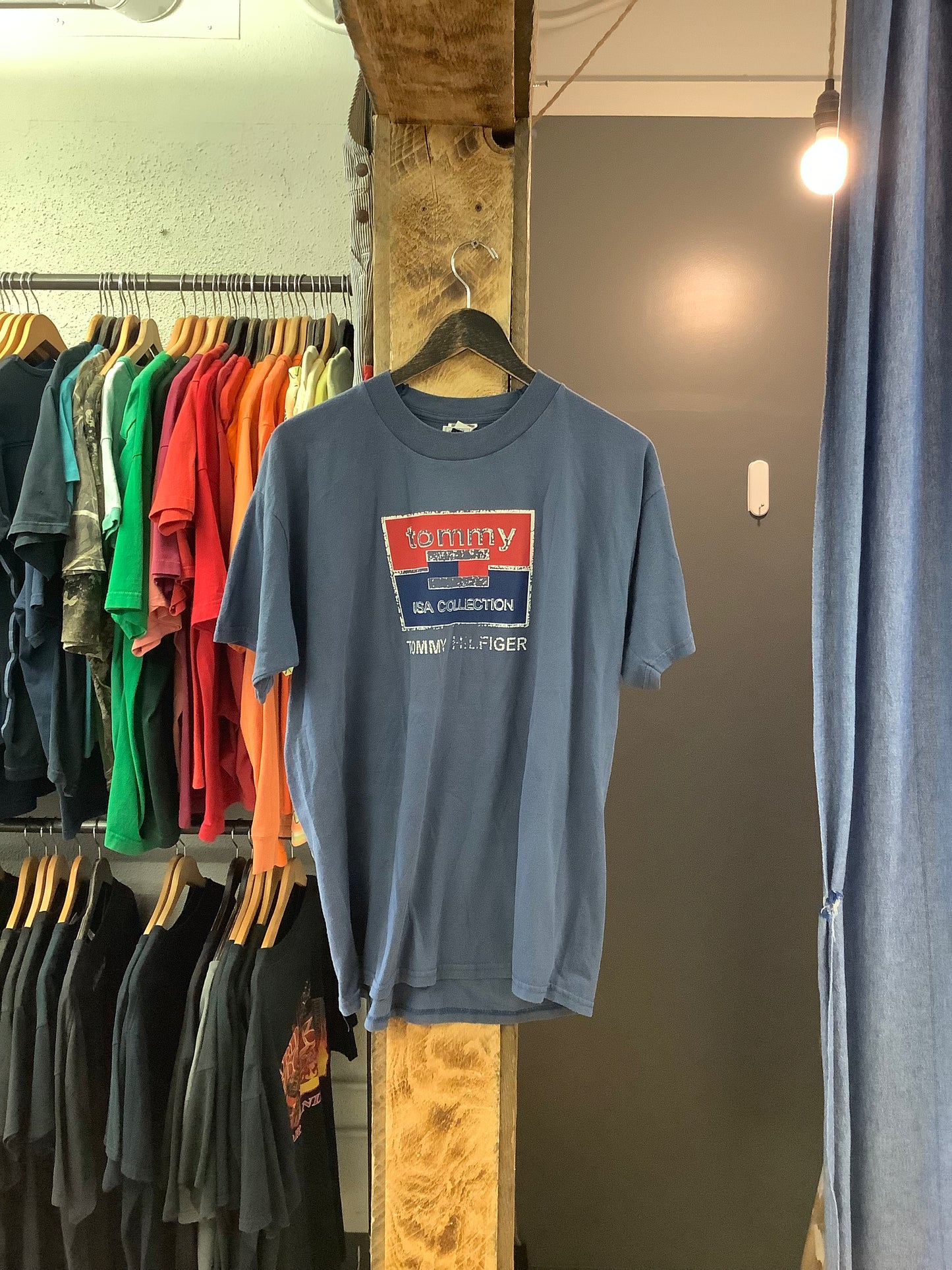Vintage Tommy Hilfiger graphic navy t-shirt - XL