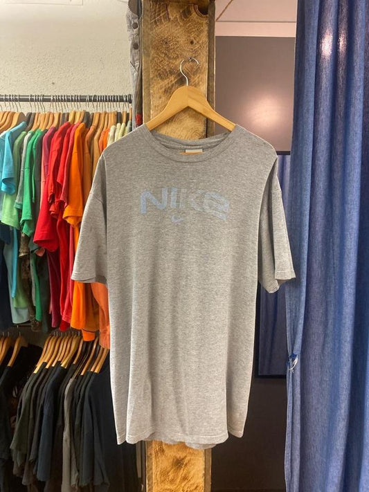 Vintage 2000s Nike grey graphic t-shirt - XL