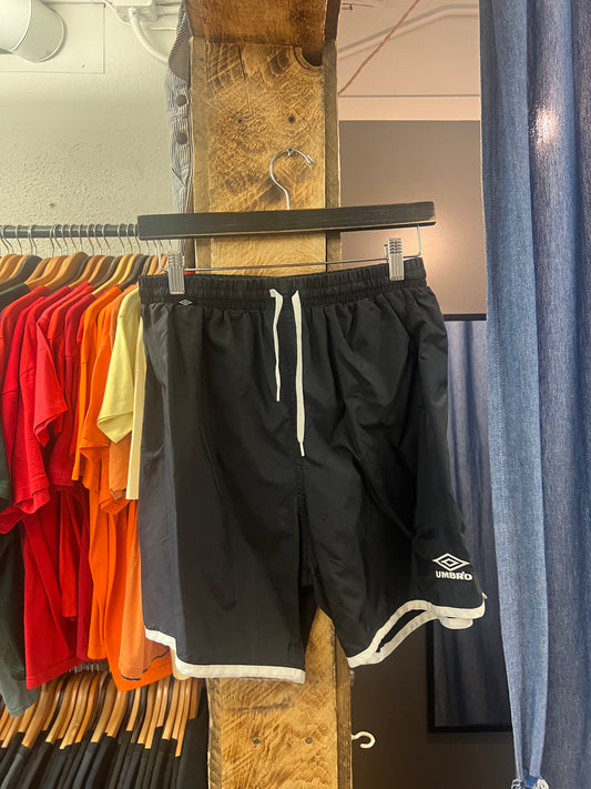 Vintage Umbro black athletic shorts - m