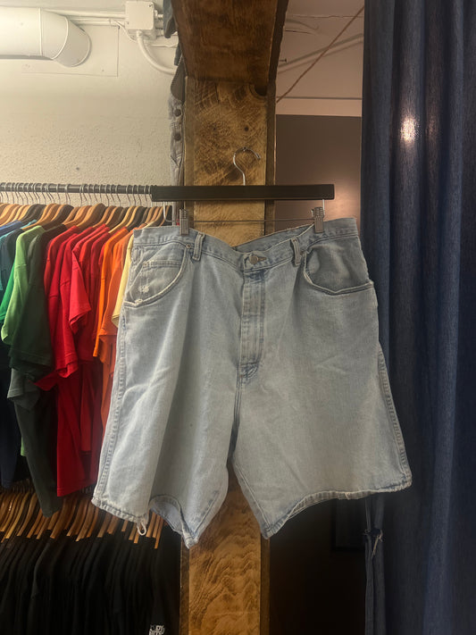 Vintage wrangler light wash denim shorts - 40