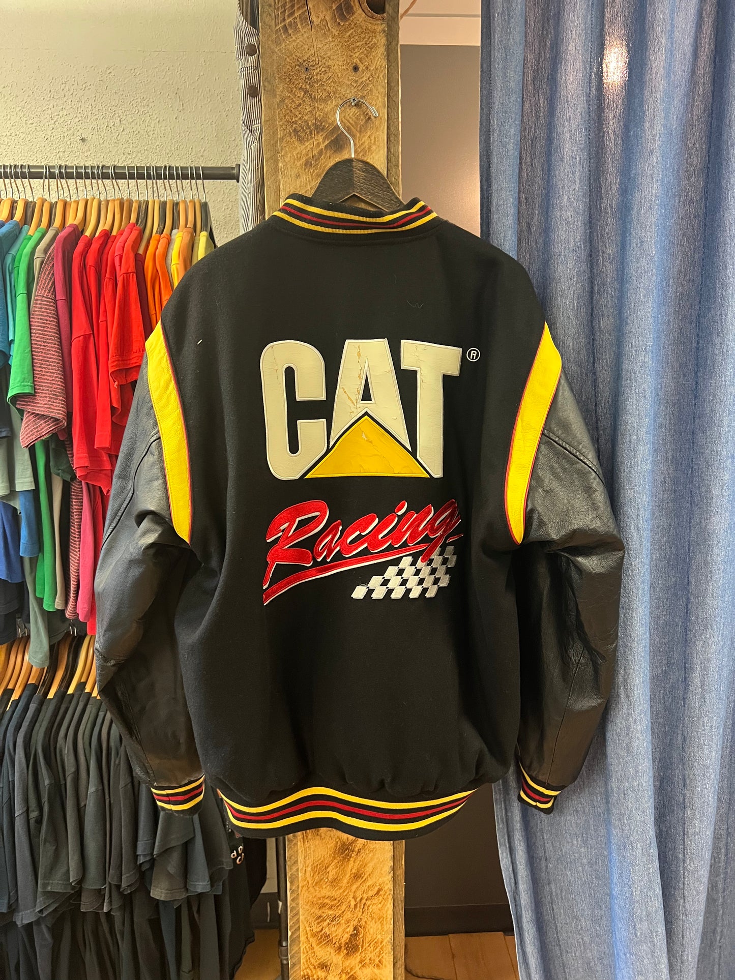 Vintage cat racing black and yellow bomber jacket - XXL