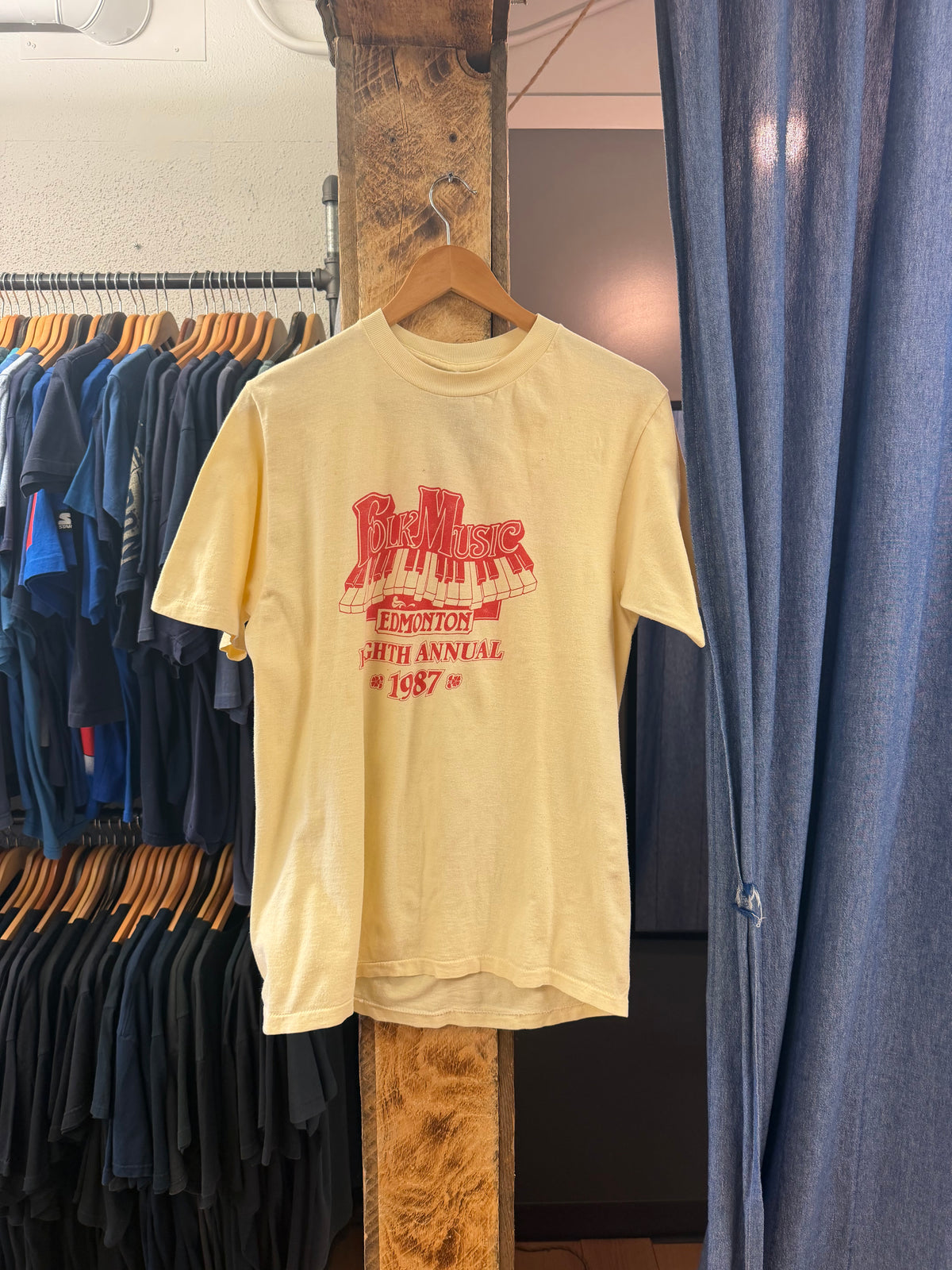 Vintage Edmonton folk music graphic t-shirt - M